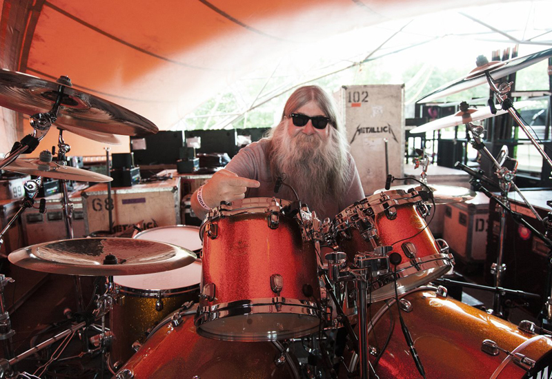 Big Mick gets ready to rock. Big Mick gets ready to rock.