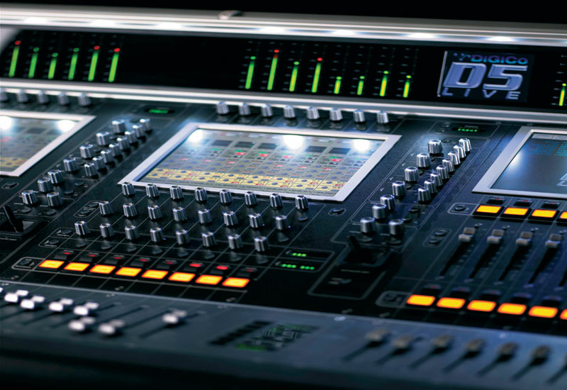 DiGiCo D5 Live. DiGiCo D5 Live.