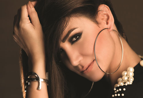 Diana will sing for shoppers on October 31st, 2014. Diana will sing for shoppers on October 31st, 2014.