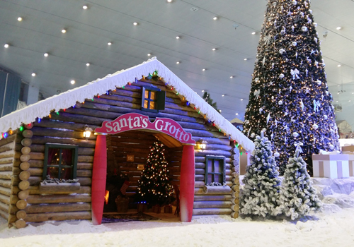 The 'Santa's Grotto' at Ski Dubai. The 'Santa's Grotto' at Ski Dubai.