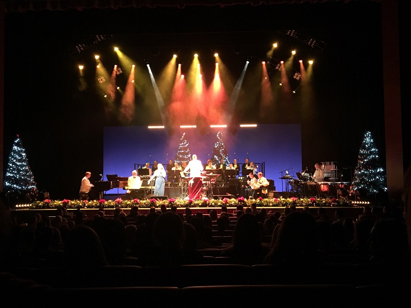 The traditional family concert had a series of seasonal classics and much loved carols to singalong with performed by the London Concert Orchestra Show Band, Capital Voices and West End soloists. Jingle Bell Favourites rocks Dubai Opera