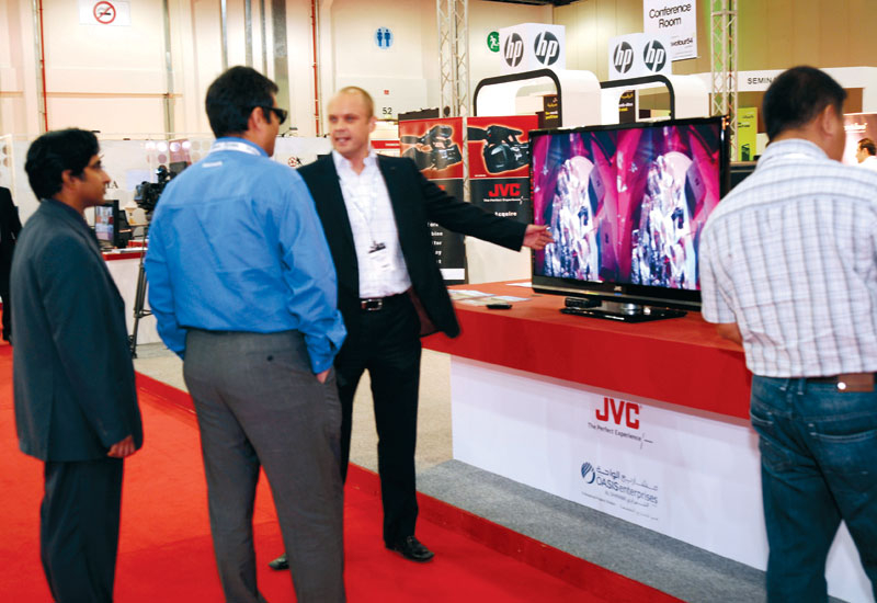 Chris Darnley of JVC shows off the new JVC 3D monitor. Chris Darnley of JVC shows off the new JVC 3D monitor.