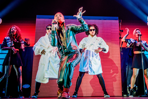 Williams and his backing singers put the system to use at the Ziggo Dome in Amsterdam (Ferdy Damman/AFP/Getty Images) Williams and his backing singers put the system to use at the Ziggo Dome in Amsterdam (Ferdy Damman/AFP/Getty Images)