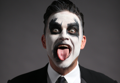 Fans that download the ThinkFlash App could win a meet and greet with Robbie Williams. Fans that download the ThinkFlash App could win a meet and greet with Robbie Williams.