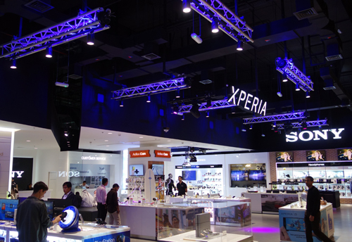 Consumer, Dubai, Lights, New, Opens, Procom, Procom Middle East, Shop, Shopping, Sony, Store, The dubai mall, News, Content production Consumer, Dubai, Lights, New, Opens, Procom, Procom Middle East, Shop, Shopping, Sony, Store, The dubai mall, News, Content production