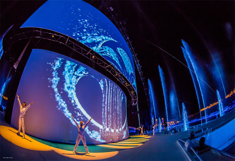 The incredible dual elliptical screen - supplied by SHOWTEX, used for the first time at this event The incredible dual elliptical screen - supplied by SHOWTEX, used for the first time at this event