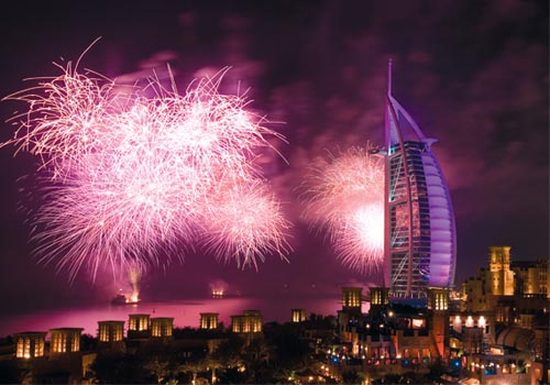 Dubai's iconic Burj Al Arab played host to the city's 2007 NYE fireworks festival. Dubai's iconic Burj Al Arab played host to the city's 2007 NYE fireworks festival.