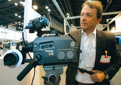 Advanced Media Trading demonstrates new camera from Silicon Imaging. Advanced Media Trading demonstrates new camera from Silicon Imaging.