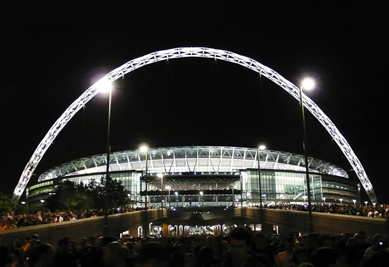 WEMBLEY STADIUM (London, England) For decades Wembley Stadium has achieved a near-iconic status, declaring itself the Venue of Legends and holding some of the most exciting musical events in modern history. When Michael Jackson performed here he made the Guinness Book of World Records and when Bob Geldof's famous Live Aid benefit aired in 1985, it drew 1.4 billion viewers. After an ambitious remodel, the updated stadium opened in 1997 and holds 90,000 fans and features a 133 metre high steel arch, which replaces the former Twin Towers. WEMBLEY STADIUM (London, England) For decades Wembley Stadium has achieved a near-iconic status, declaring itself the Venue of Legends and holding some of the most exciting musical events in modern history. When Michael Jackson performed here he made the Guinness Book of World Records and when Bob Geldof's famous Live Aid benefit aired in 1985, it drew 1.4 billion viewers. After an ambitious remodel, the updated stadium opened in 1997 and holds 90,000 fans and features a 133 metre high steel arch, which replaces the former Twin Towers.