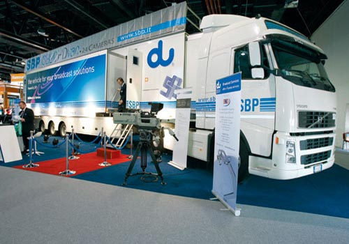 The HD truck stationed in Dubai as part of a partnership between du and SBP will enable regional broadcasters to avail of a one-stop production and br The HD truck stationed in Dubai as part of a partnership between du and SBP will enable regional broadcasters to avail of a one-stop production and br