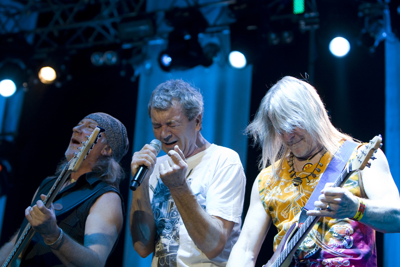 Smoke on the Water rockers Deep Purple turned out for their first gig in Dubai, headlining Gulf Bike Expo 2009. The concert was staged at Dubai Festival City.
The gig also marked the debut of SLS Production's new covered stage, which was constructed in conjunction with Apex Scaffolding. Deep Purple live, DFC, 20.03.09