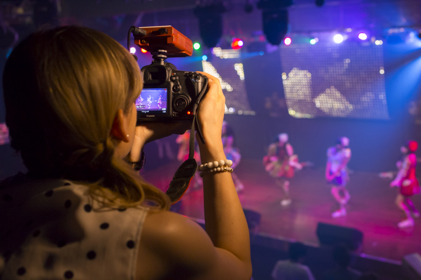 The Smart-telecaster Zao is a H.265/HEVC video encoder for all kinds of live broadcasts The Smart-telecaster Zao is a H.265/HEVC video encoder for all kinds of live broadcasts