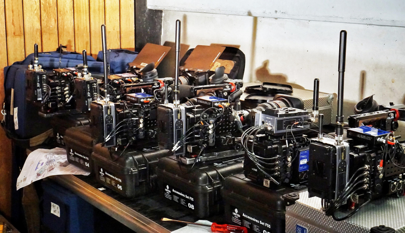 The unit supports quad 3G-SDI video inputs which enable the user to transmit up to four simultaneous HD signals over a single RF channel. The unit supports quad 3G-SDI video inputs which enable the user to transmit up to four simultaneous HD signals over a single RF channel.