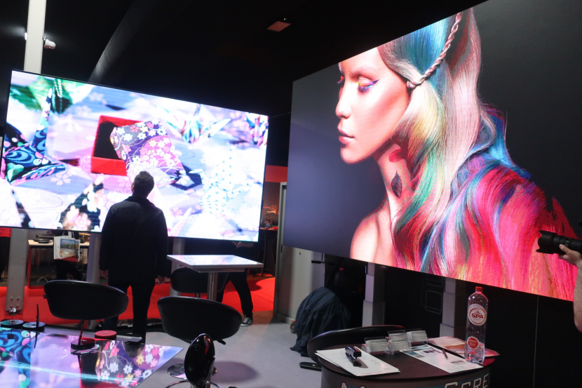 Calibre, LED screens Calibre, LED screens