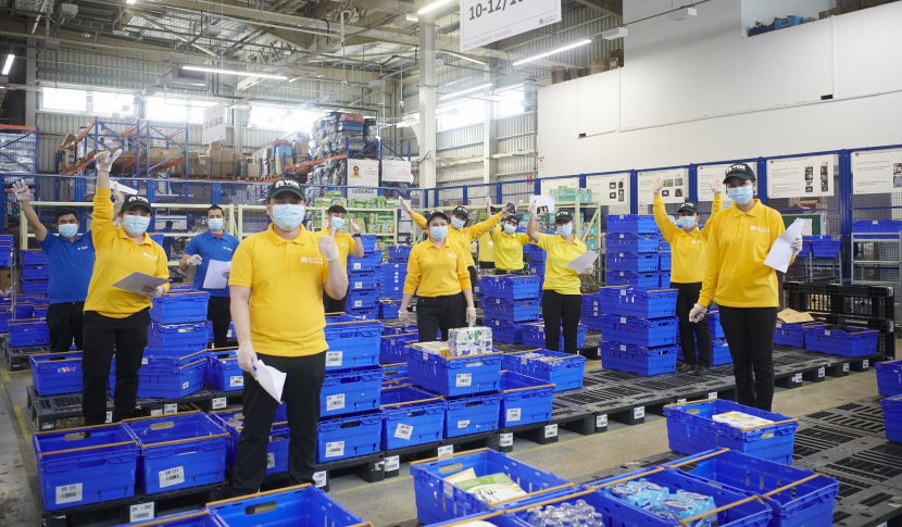 VOX Cinemas employees at Carrefour fulfilment centre. VOX Cinemas employees at Carrefour fulfilment centre.