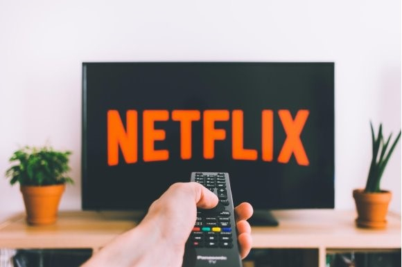 VOD platforms have witnessed the average viewing time rising from 116.4 billion minutes per week to 156.1 billion minutes. VOD platforms have witnessed the average viewing time rising from 116.4 billion minutes per week to 156.1 billion minutes.